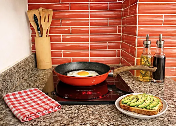 Apartment Rooftop Pool, Quiet Sunrises, 1Br 2Br Duplex Sleeps 2-8, 3 Blue Flag Beaches 15 Min, 5Th Ave 10 Min, Chedraui Grocery 15 Min, Cenotes 20 Min, Full Kitchen Fast Wifi Ac, Elevator *