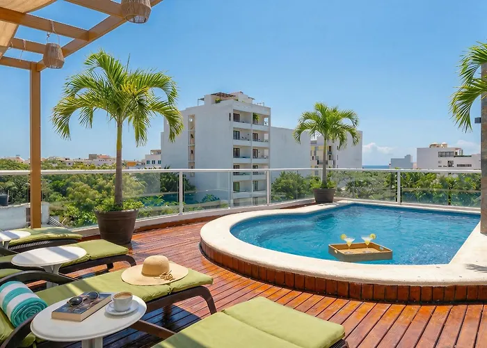 Rooftop Pool, Quiet Sunrises, 1Br 2Br Duplex Sleeps 2-8, 3 Blue Flag Beaches 15 Min, 5Th Ave 10 Min, Chedraui Grocery 15 Min, Cenotes 20 Min, Full Kitchen Fast Wifi Ac, Elevator Playa del Carmen